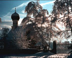 Voting: Winterhochzeit - m�rchenhaft oder einfach viel zu kalt? Aussenansicht im Winter der Kapelle bei Gut Georgenberg/Glonn in Bayern